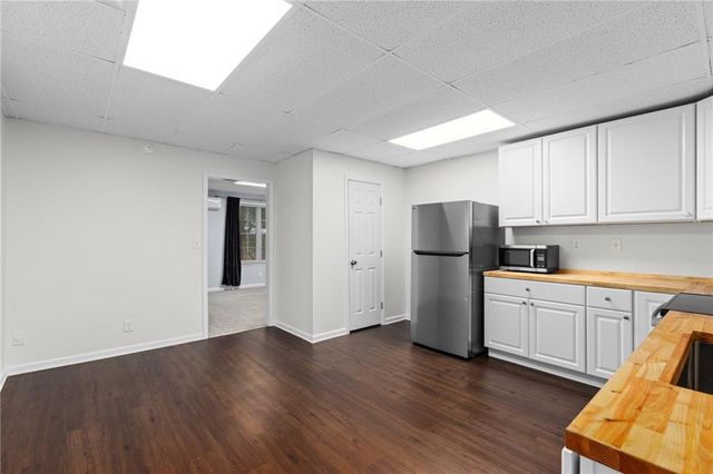 106 Hearthstone Drive, Woodstock, GA 30189
