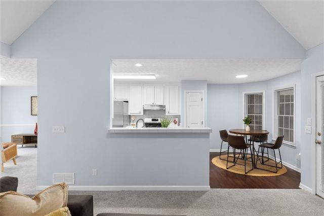 106 Hearthstone Drive, Woodstock, GA 30189