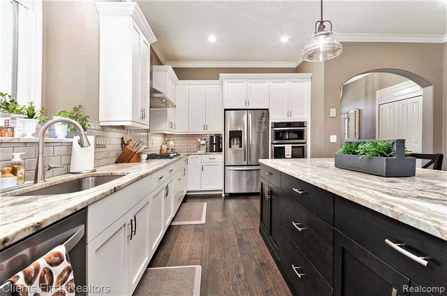 60975 Stonecrest Drive, Washington, MI 48094