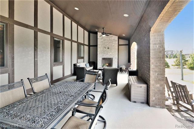 60975 Stonecrest Drive, Washington, MI 48094