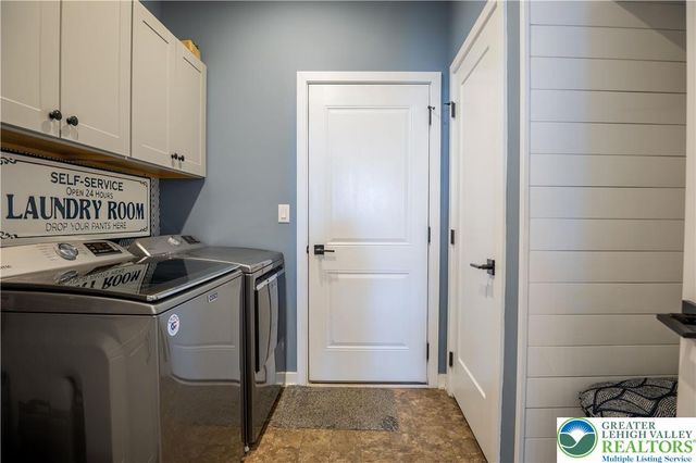 6922 Cedar Drive, East Allen Twp, PA 18014