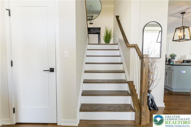 6922 Cedar Drive, East Allen Twp, PA 18014