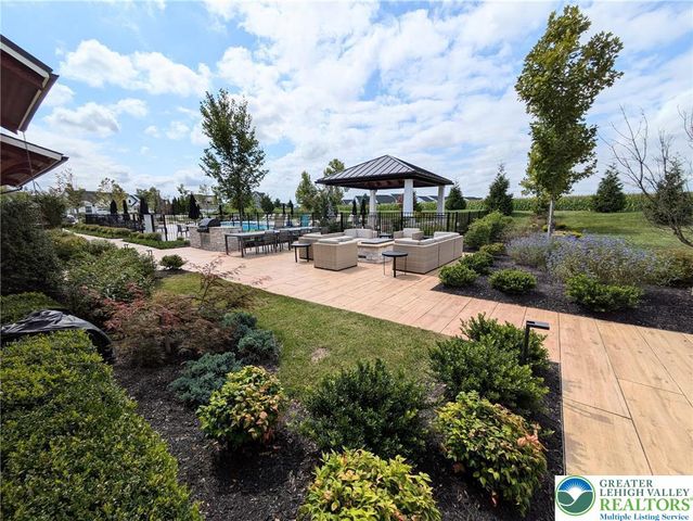 6922 Cedar Drive, East Allen Twp, PA 18014
