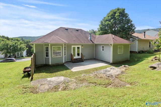 176 Hollington Drive NE, Huntsville, AL 35811
