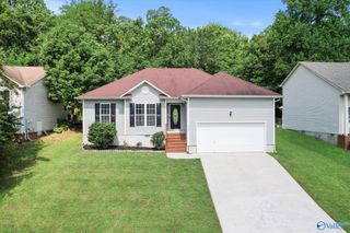176 Hollington Drive NE, Huntsville, AL 35811