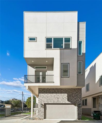 1403 W 21st St B, Houston, TX 77008