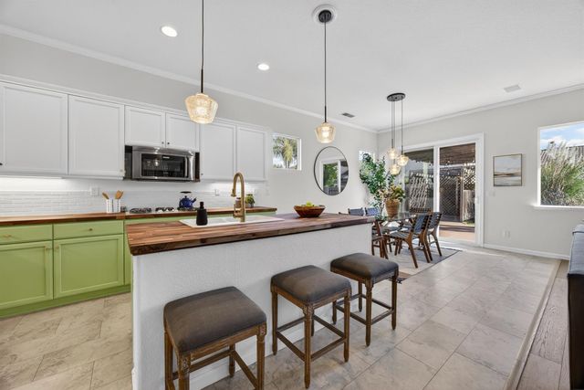 10300 Nick Way, Elk Grove, CA 95757