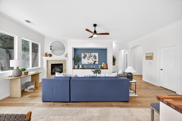 10300 Nick Way, Elk Grove, CA 95757