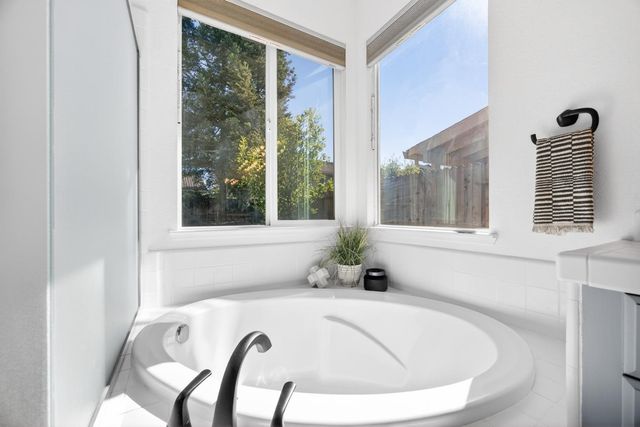 10300 Nick Way, Elk Grove, CA 95757