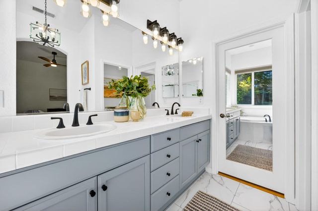 10300 Nick Way, Elk Grove, CA 95757