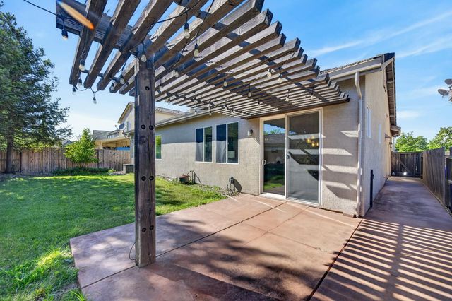 10300 Nick Way, Elk Grove, CA 95757