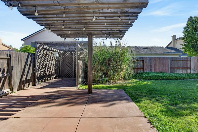 10300 Nick Way, Elk Grove, CA 95757