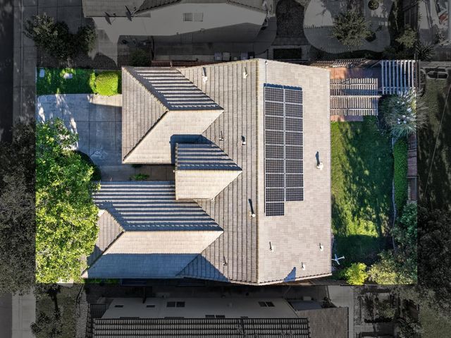 10300 Nick Way, Elk Grove, CA 95757