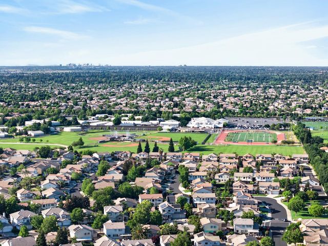 10300 Nick Way, Elk Grove, CA 95757