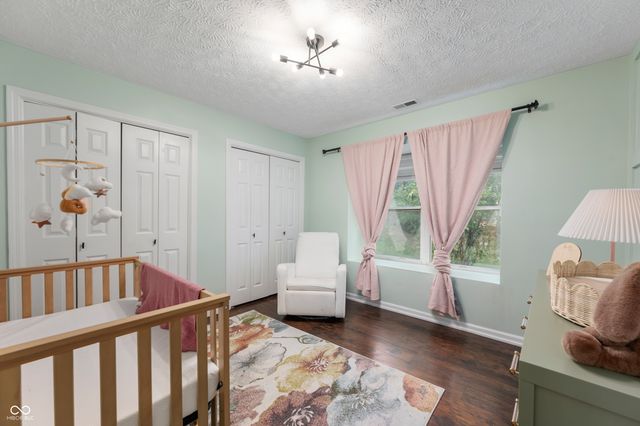 3572 Laureate Court N, Indianapolis, IN 46214