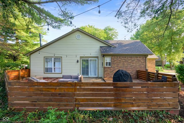 3572 Laureate Court N, Indianapolis, IN 46214