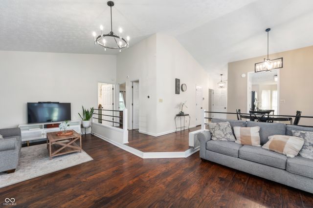 3572 Laureate Court N, Indianapolis, IN 46214