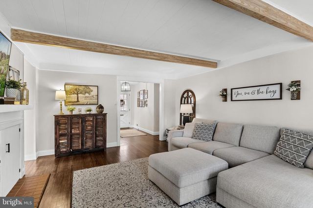 116 FOX CHASE LN, Cherry Hill, NJ 08034