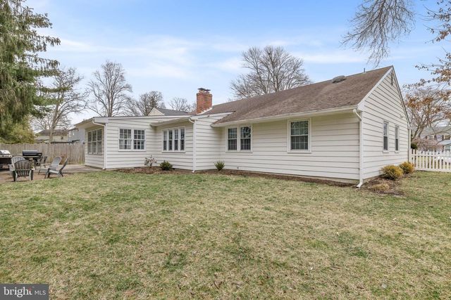 116 FOX CHASE LN, Cherry Hill, NJ 08034