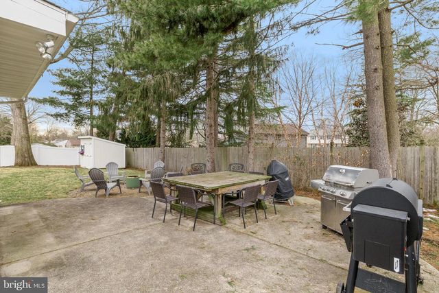 116 FOX CHASE LN, Cherry Hill, NJ 08034