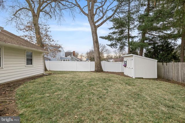 116 FOX CHASE LN, Cherry Hill, NJ 08034