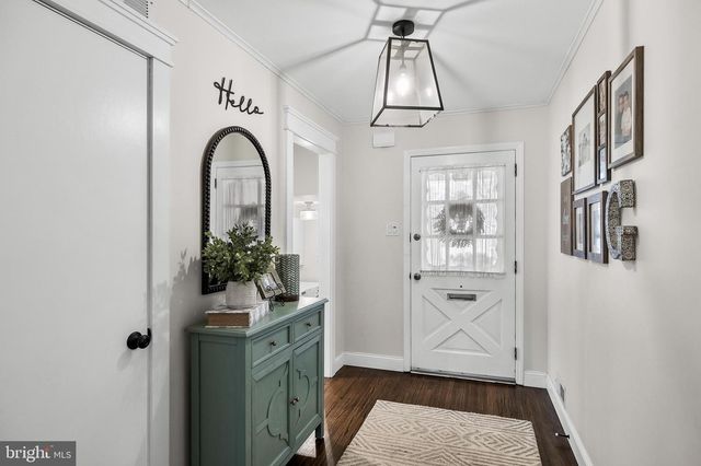 116 FOX CHASE LN, Cherry Hill, NJ 08034