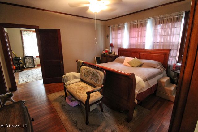 865 Fairfield Ave, Grenada, MS 38901