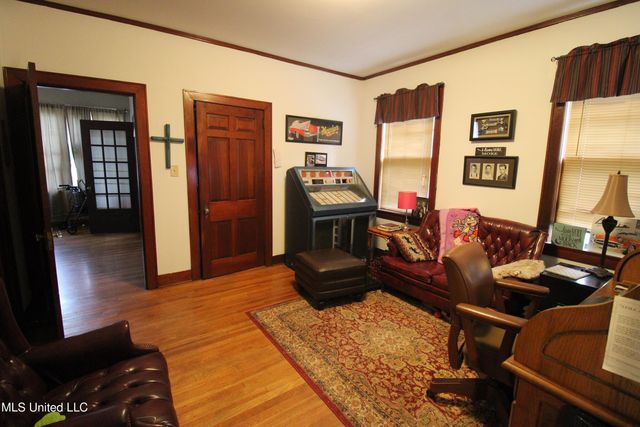 865 Fairfield Ave, Grenada, MS 38901