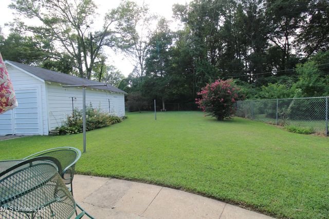 865 Fairfield Ave, Grenada, MS 38901