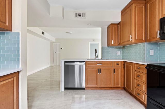 12069 ROYAL PALM Boulevard 3I, Coral Springs, FL 33065