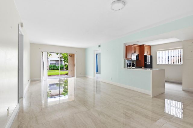 12069 ROYAL PALM Boulevard 3I, Coral Springs, FL 33065