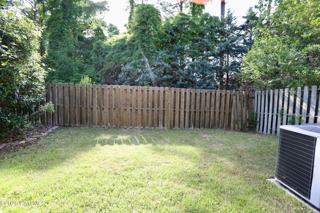 195 Pinebranch Court, Southern Pines, NC 28387