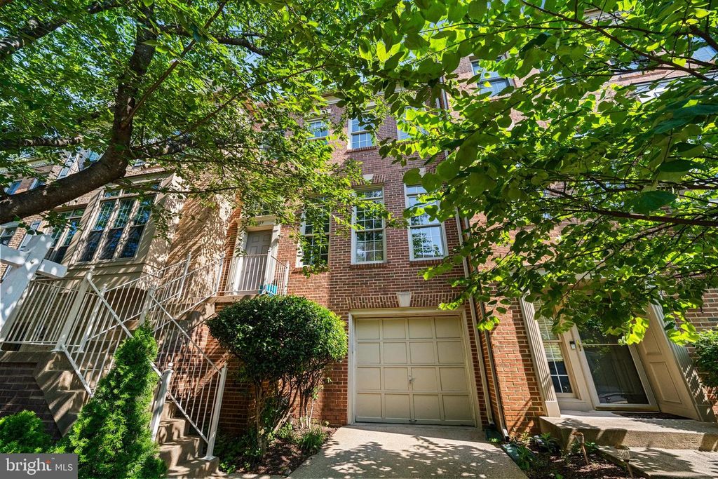 4689 KIRKPATRICK LN, Alexandria, VA 22311