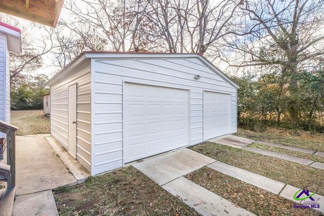 169 W Dykes Street, Cochran, GA 31014