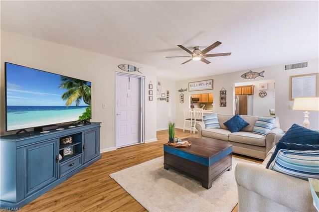 4641 Lakeside Club BLVD 13, Fort Myers, FL 33905