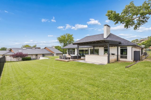 301 Hill Lane, Trophy Club, TX 76262