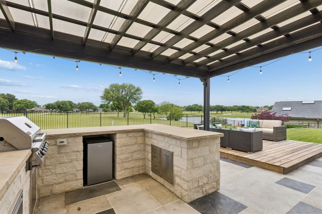 301 Hill Lane, Trophy Club, TX 76262
