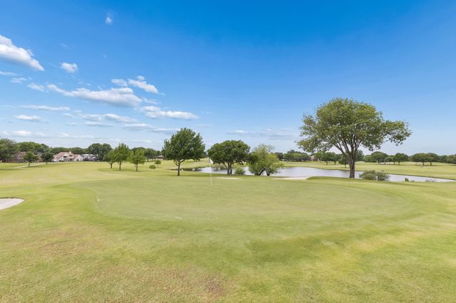 301 Hill Lane, Trophy Club, TX 76262