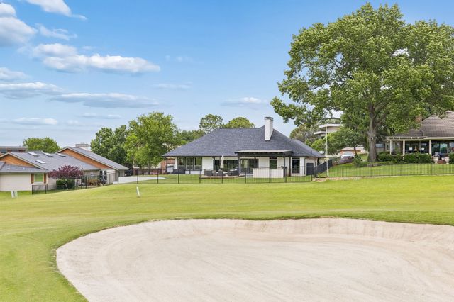 301 Hill Lane, Trophy Club, TX 76262