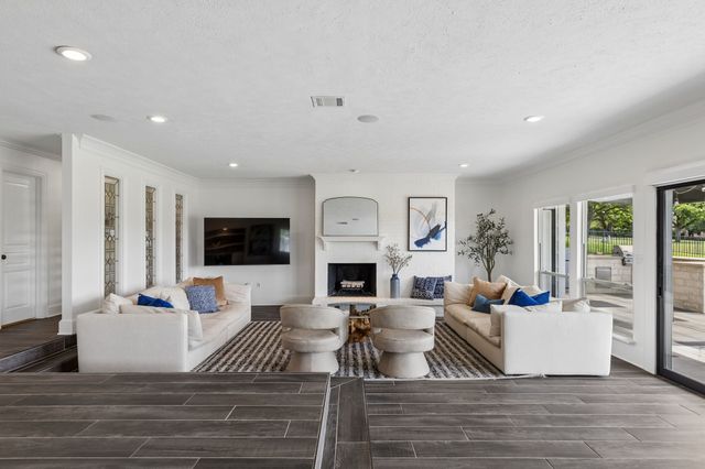 301 Hill Lane, Trophy Club, TX 76262