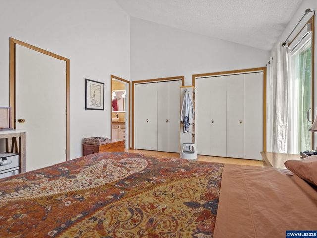 598 Salem Heights Av S, Salem, OR 97302