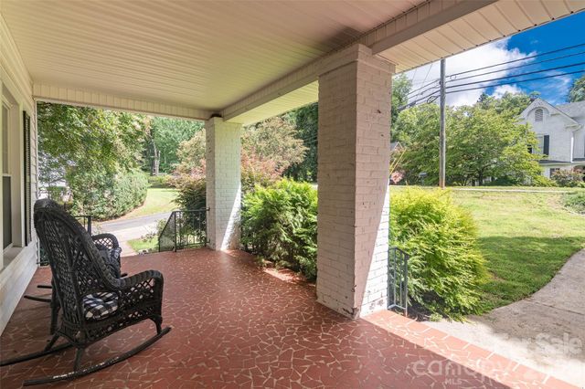 365 N Washington Street, Rutherfordton, NC 28139