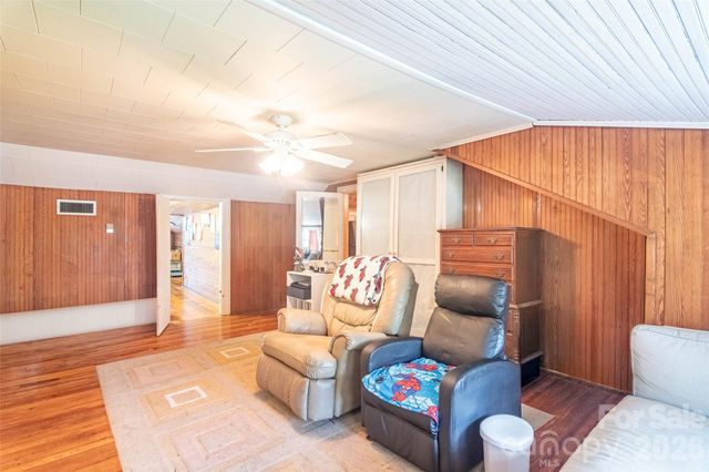 365 N Washington Street, Rutherfordton, NC 28139