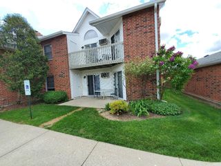 1350 Cunat Court 1, Lake In The Hills, IL 60156