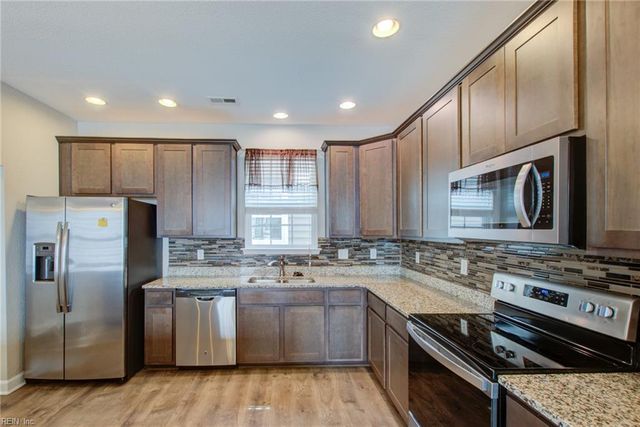 2922 Greenwood DR, Portsmouth, VA 23701