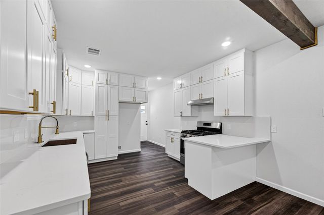 7135 Avenue E, Houston, TX 77011