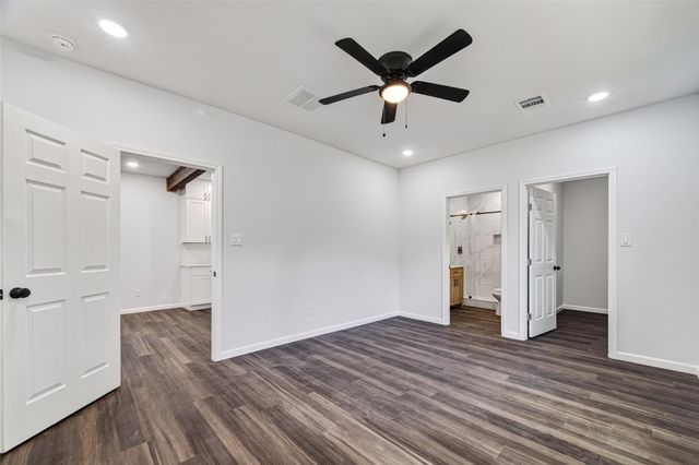 7135 Avenue E, Houston, TX 77011