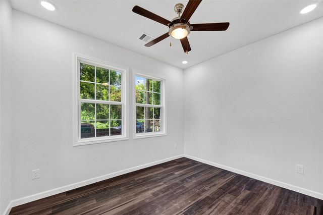 7135 Avenue E, Houston, TX 77011