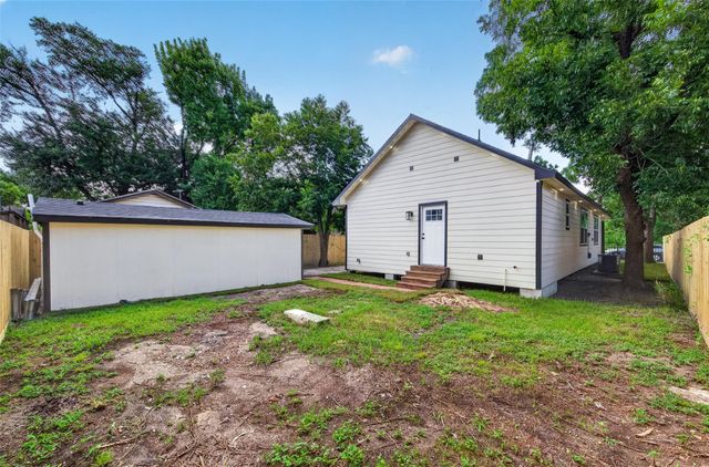 7135 Avenue E, Houston, TX 77011