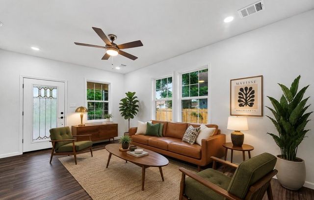7135 Avenue E, Houston, TX 77011